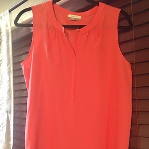 Fresh sleeveless tunic